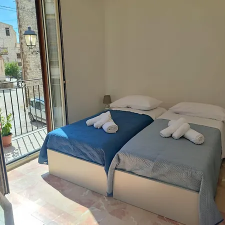 Konukevi Il Giardino Dei Semplici - E Affitti Brevi Di F A Quartararo